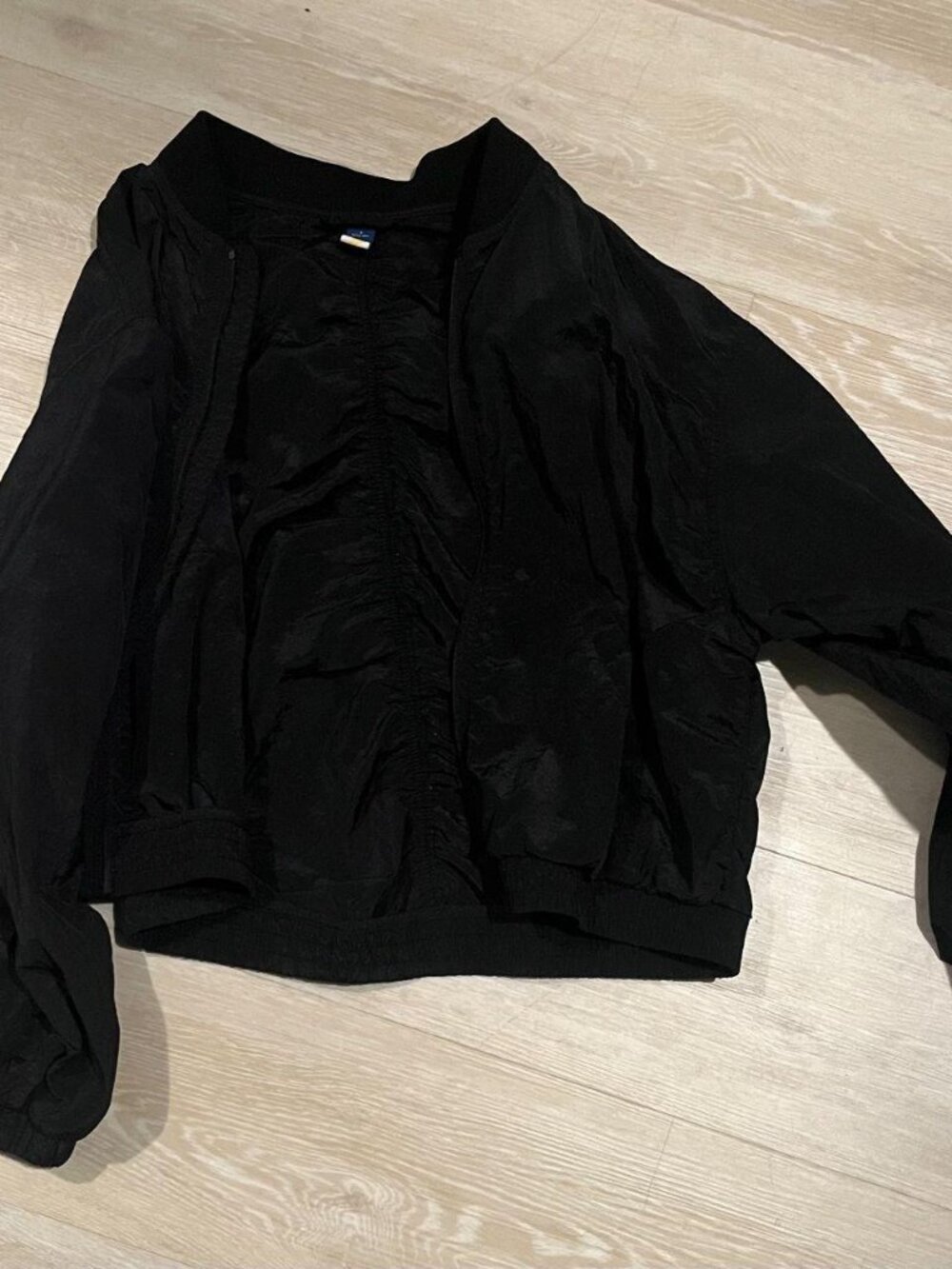 Old Navy black sheer quick dry zip jacket women's small